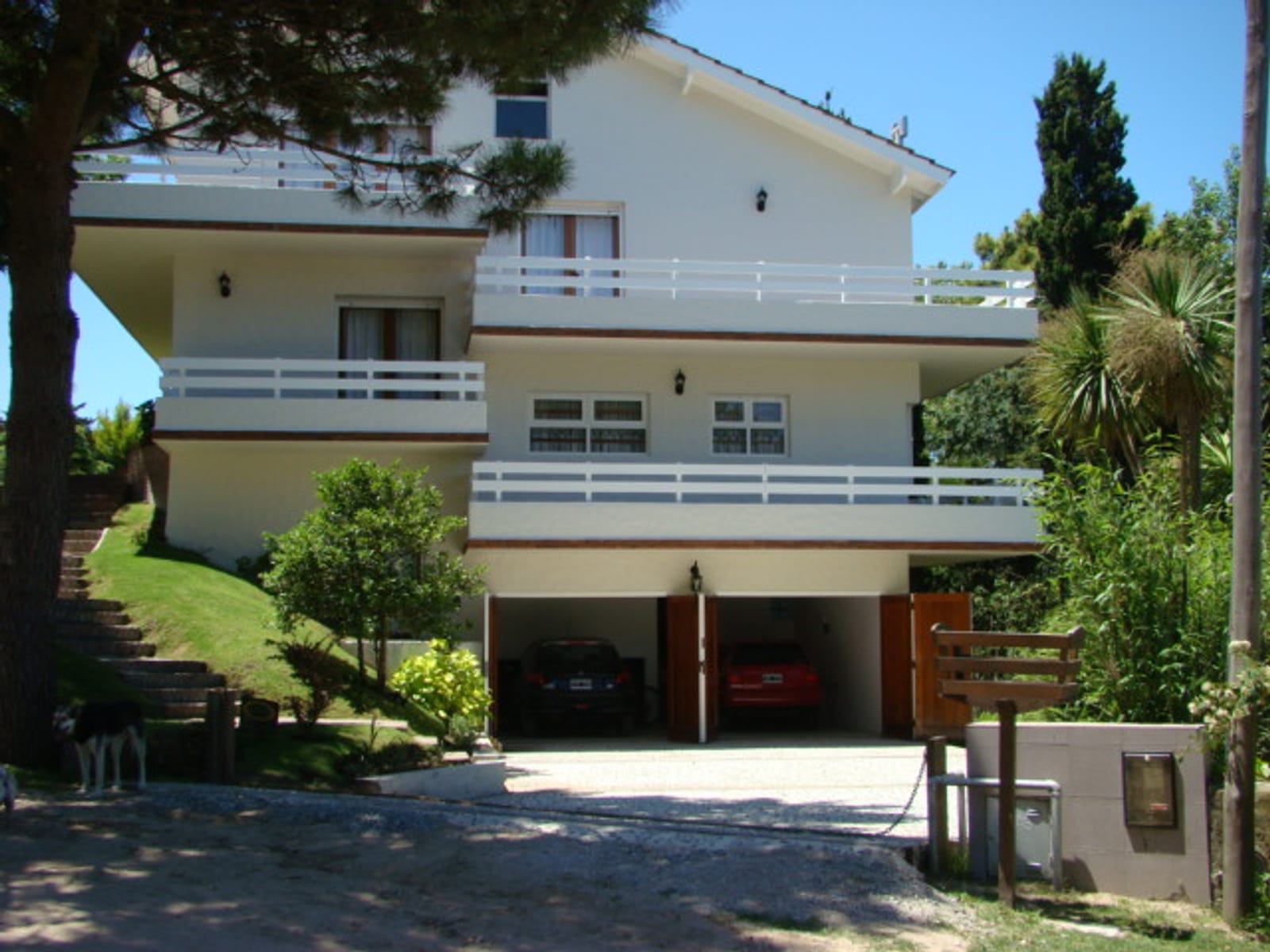 MEDITERRANEA, Unico Chalet, 15 PERSONAS en el centro de PINAMAR