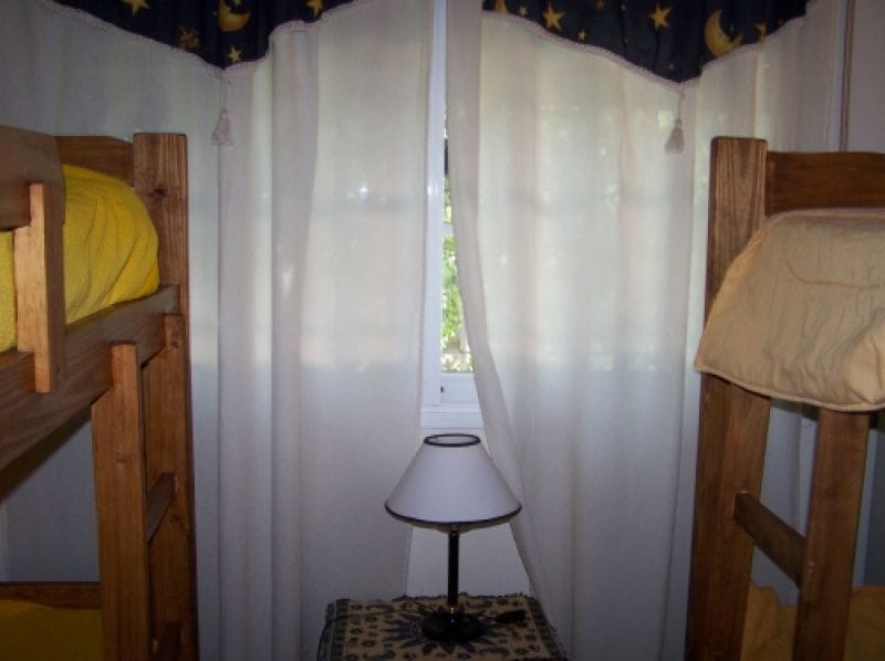 Dormitorio planta alta dos cuchetas al frente