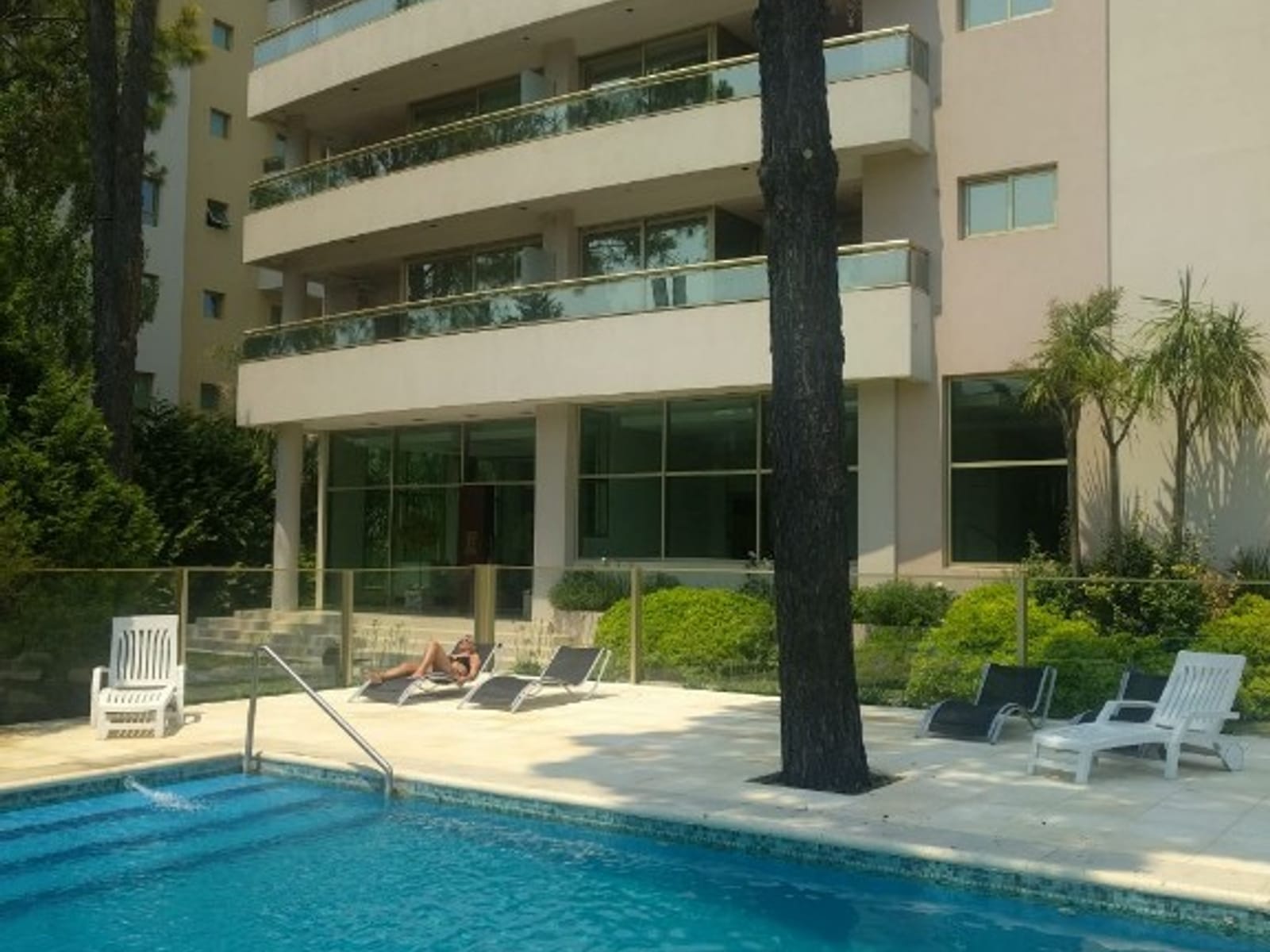 Building  Albar  II