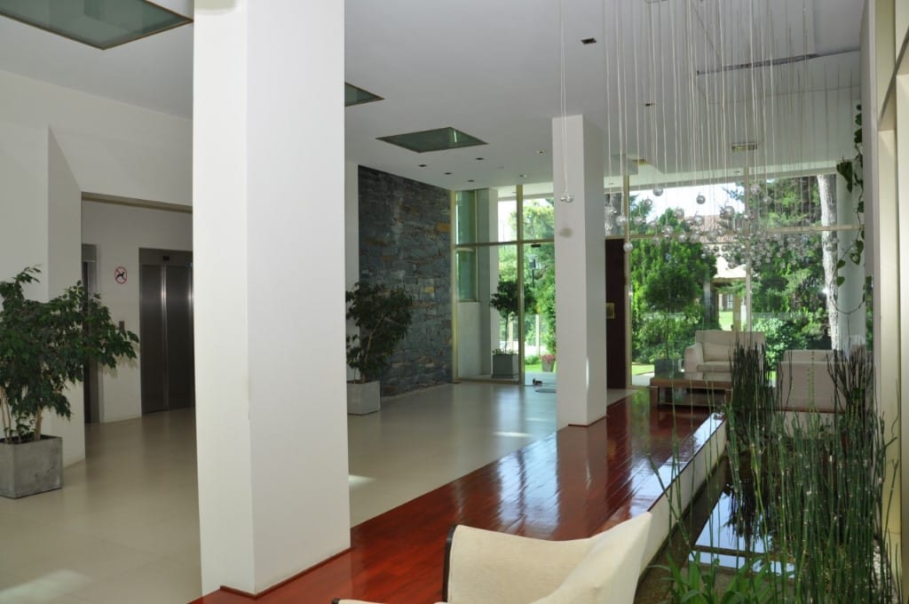 Dpto con Servicios en Pinamar PR3090
