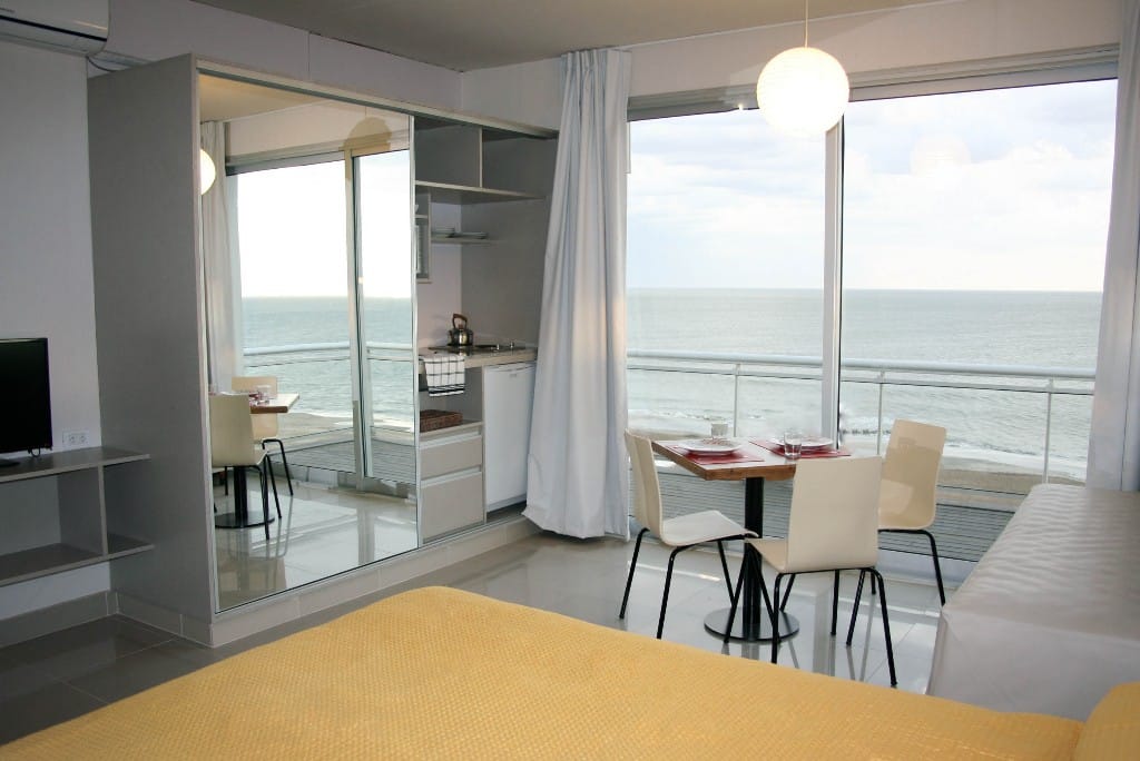 Dpto con Servicios en Mar de Ostende PR3108