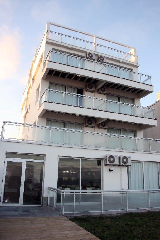 Dpto con Servicios en Mar de Ostende PR3108