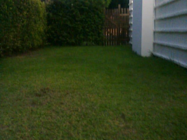 DUPLEX TIPO CASA 3 dormitorios, jardín y parrilla, alquiler  QUINCENA O MES foto 13