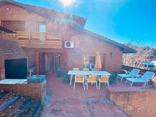 Chalet / Casa en Valeria del Mar PR457