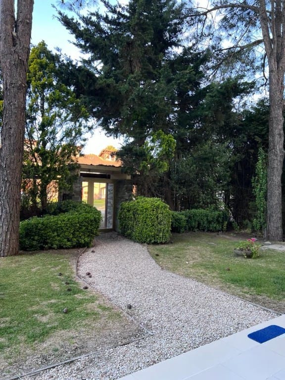 Dpto con Servicios en Pinamar PR4581