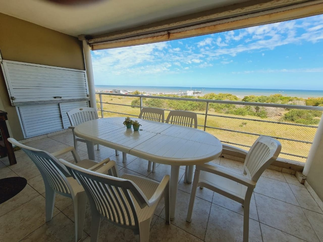 Terrazas Pinamar - Frente al mar . Departamento duplex