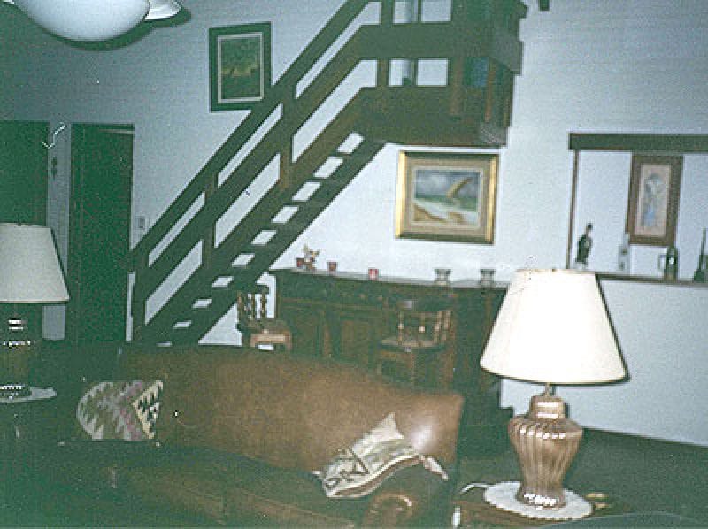 Escalera a dormitorio superior